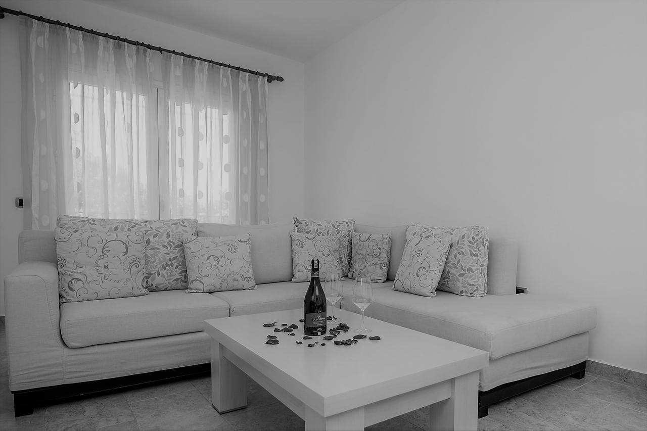 Exclusive Greccia Inn Dhermi Exterior photo